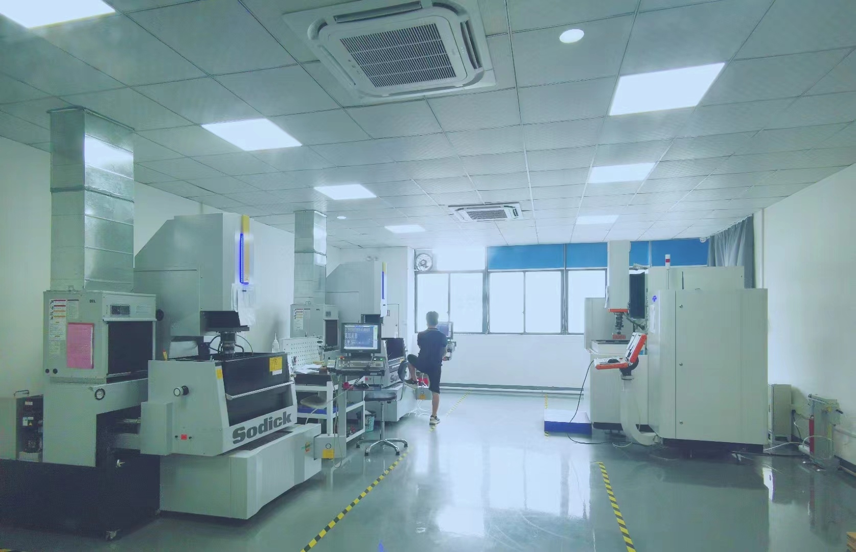 半導體模具工廠